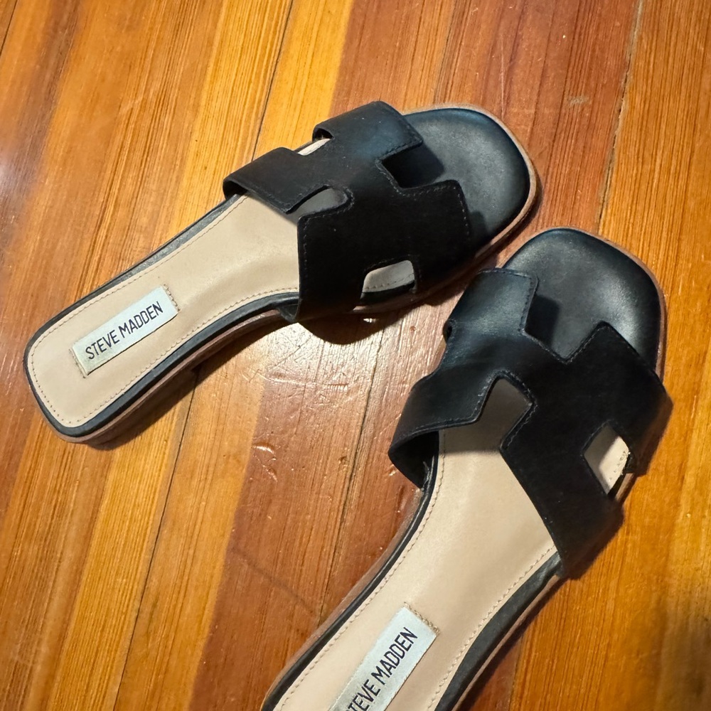 Steve Madden Black Open-Toe Slide Sandals